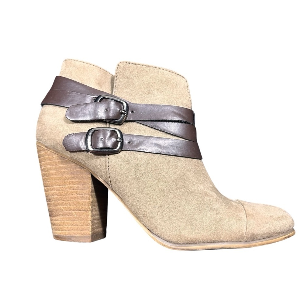 Carlos Women's Tan Ankle Boots with Brown Straps Size 8